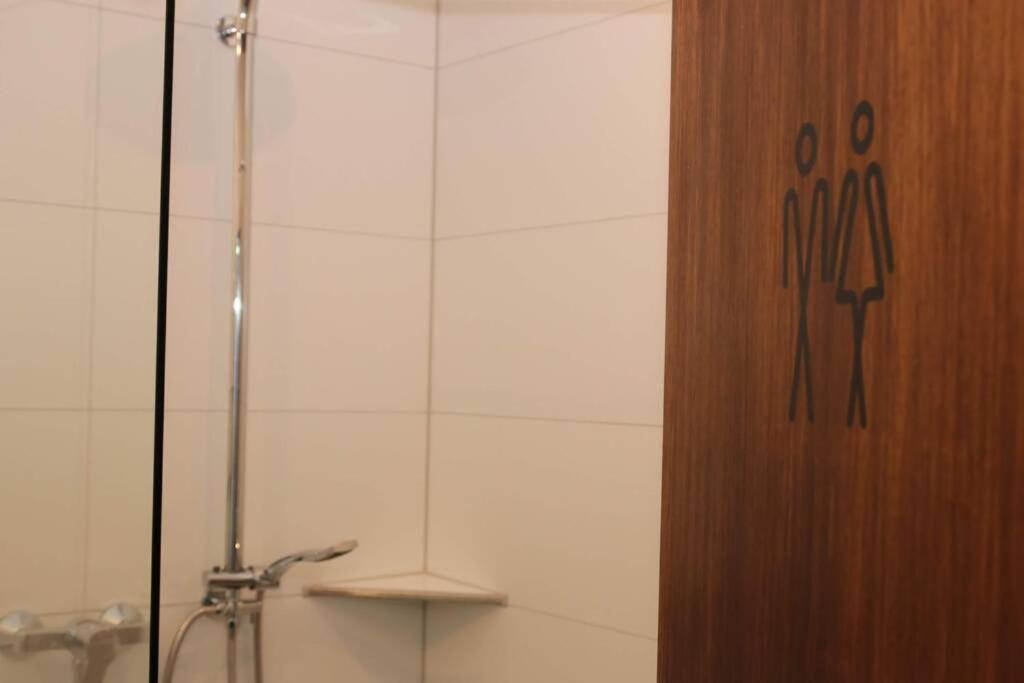 Moderne Ferienwohnung Mit Privatem Eingang - Rosa Kalletal Esterno foto